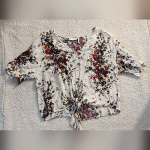 Cropped flowy blouse